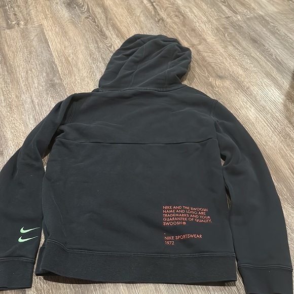 Nike Swoosh Kid’s Hoodie - Size Medium - Picture 2 of 3